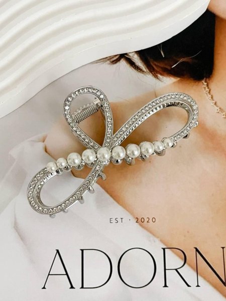 Infinity Pearls Hair Clip